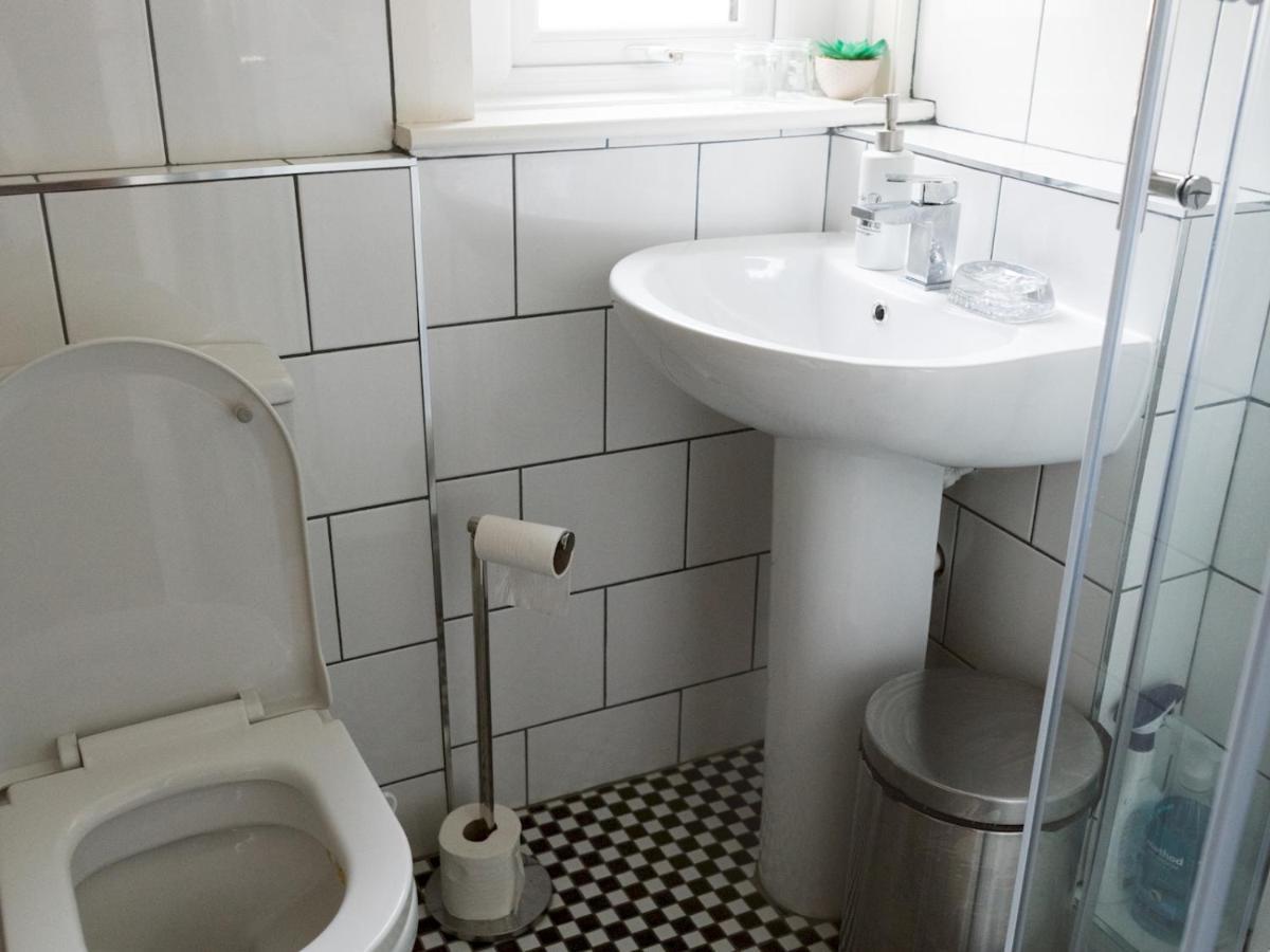 Pass The Keys Cozy Two Bed Flat Near Glasgow Airport & 佩斯利 外观 照片